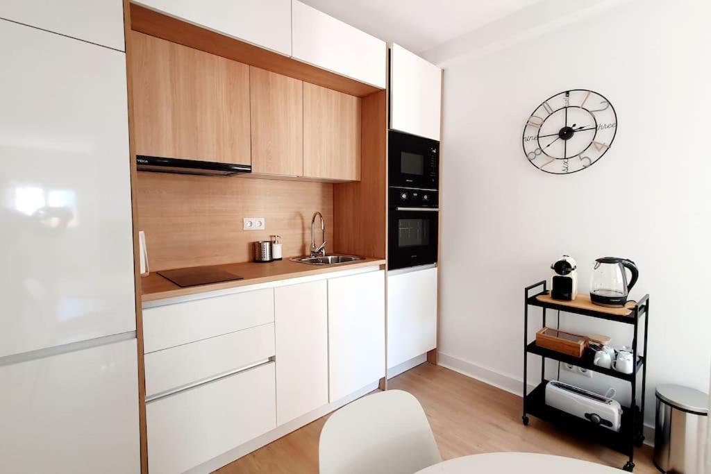 Spacious Loft, Parking Free M Apartamento
